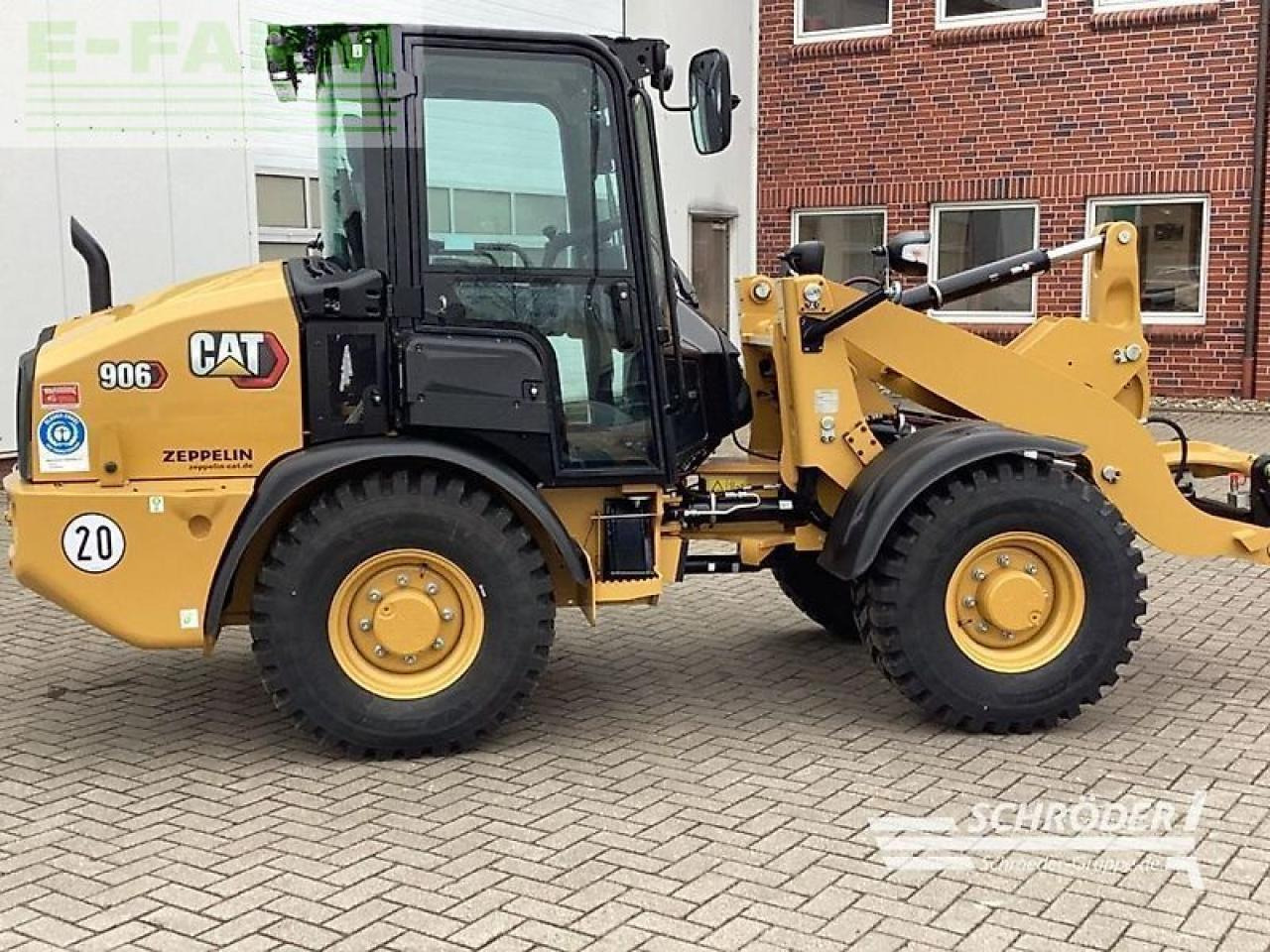 Chargeuse sur pneus Caterpillar 906