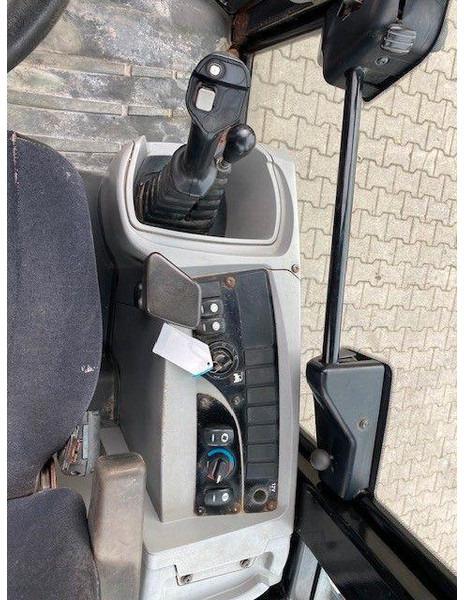 Chargeuse sur pneus Caterpillar 906H