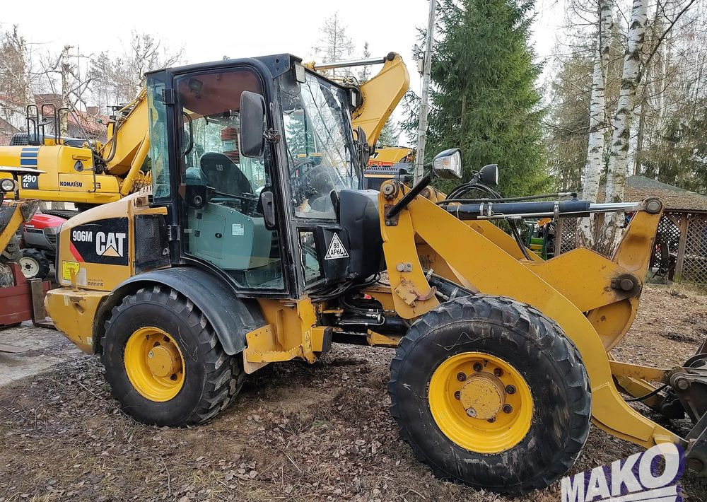 Chargeuse sur pneus Caterpillar 906M
