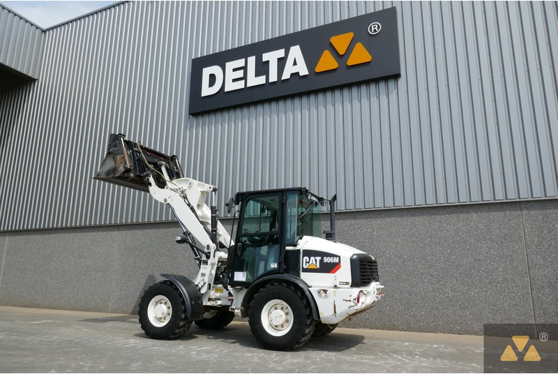 Chargeuse sur pneus Caterpillar 906M