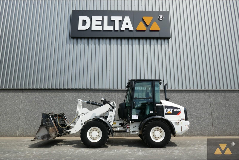 Chargeuse sur pneus Caterpillar 906M