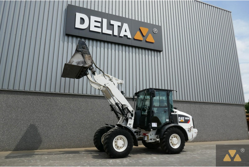 Chargeuse sur pneus Caterpillar 906M