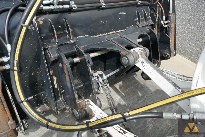 Chargeuse sur pneus Caterpillar 906M