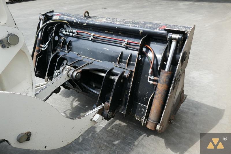 Chargeuse sur pneus Caterpillar 906M