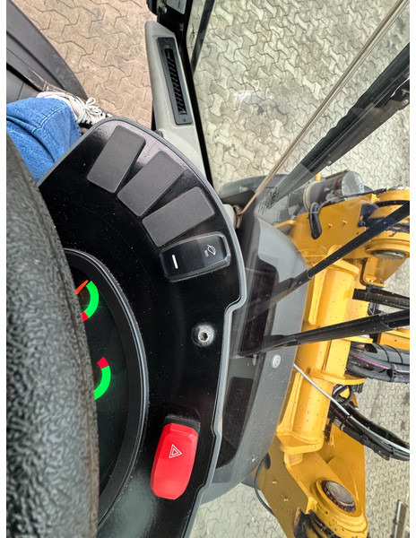 Chargeuse sur pneus Caterpillar 906M Cat 906M