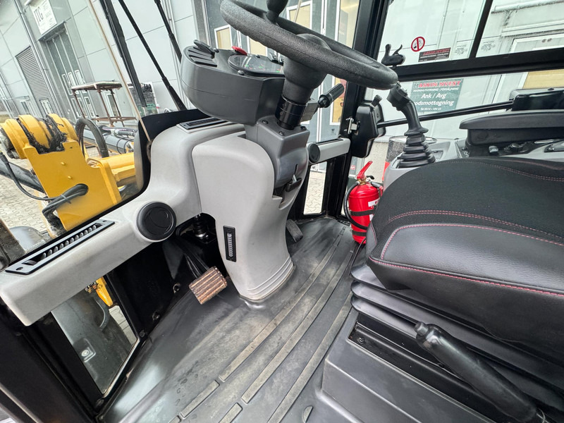 Chargeuse sur pneus Caterpillar 906M Cat 906M