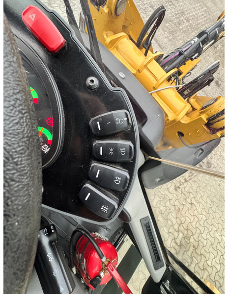 Chargeuse sur pneus Caterpillar 906M Cat 906M