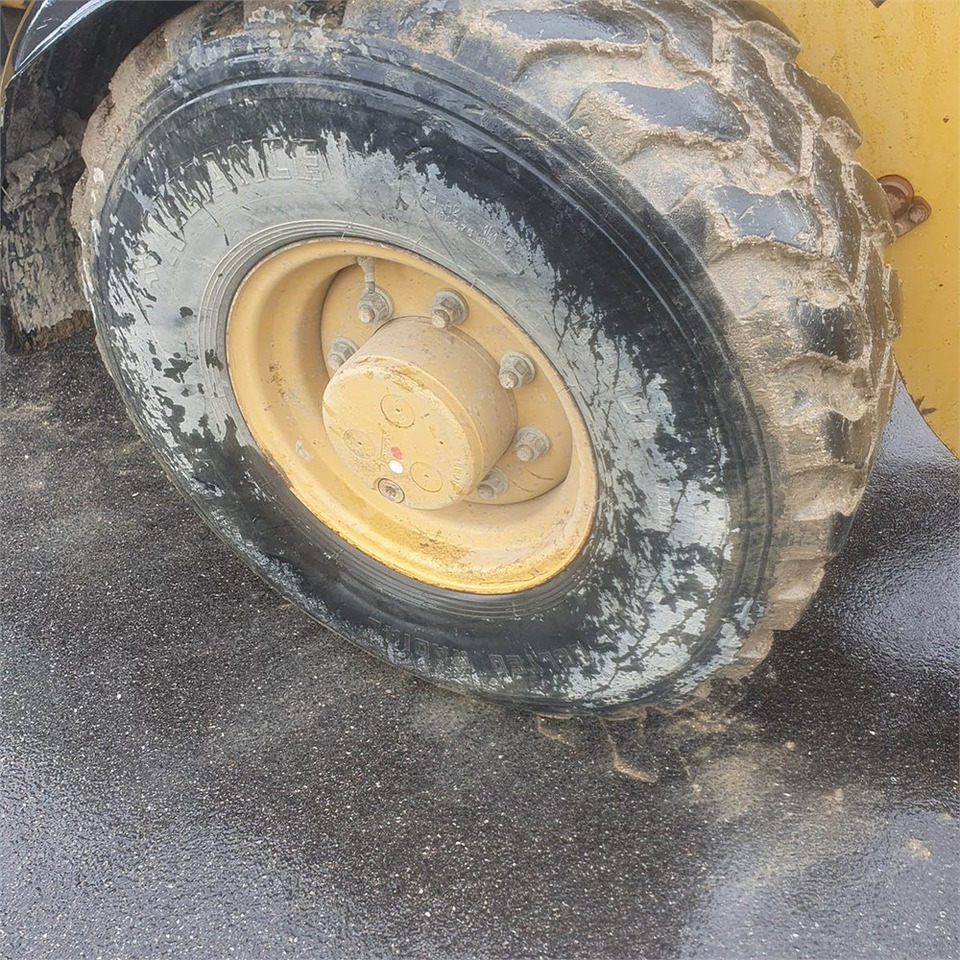 Chargeuse sur pneus Caterpillar 906 H2