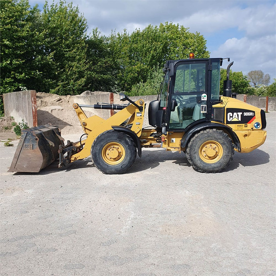 Chargeuse sur pneus Caterpillar 906 H2
