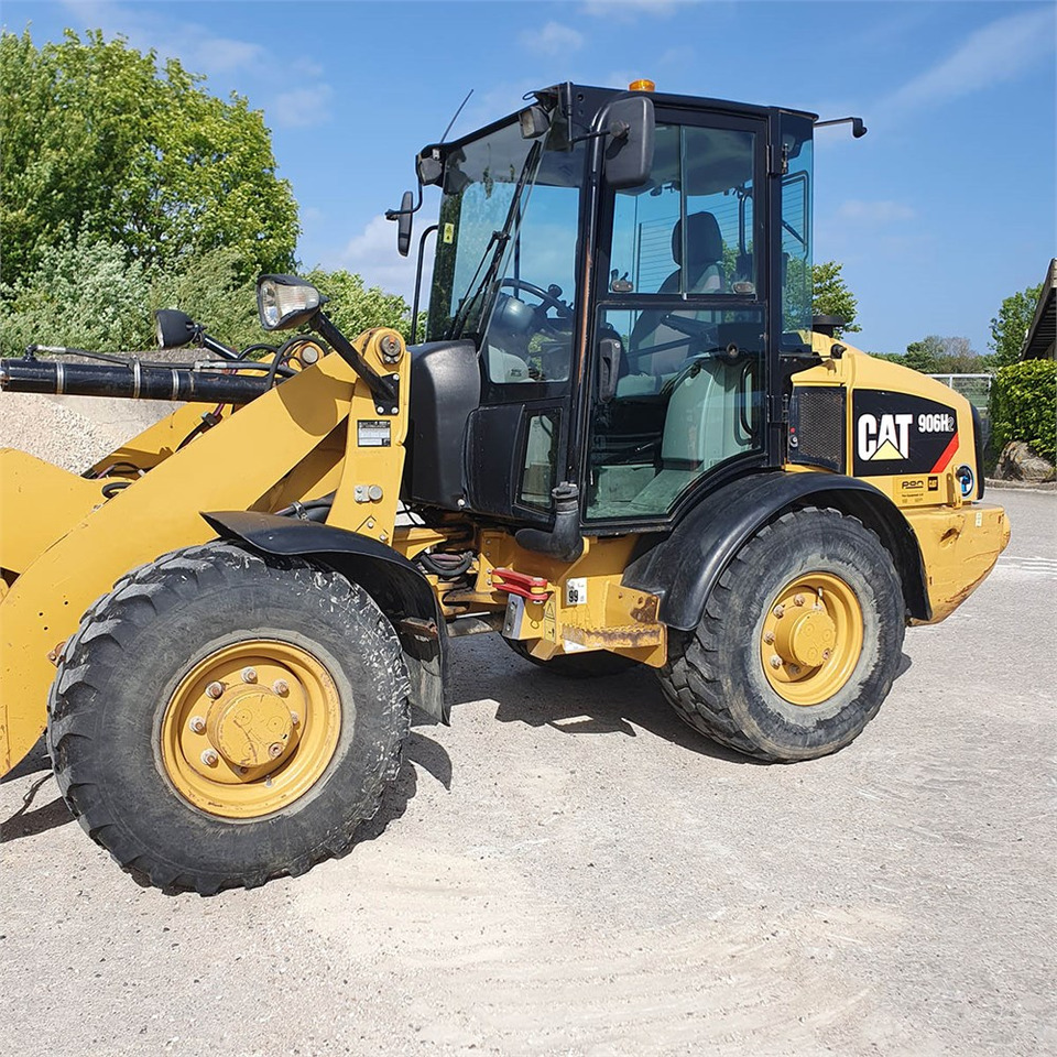 Chargeuse sur pneus Caterpillar 906 H2