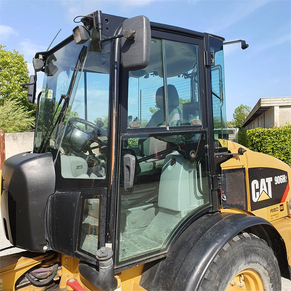Chargeuse sur pneus Caterpillar 906 H2