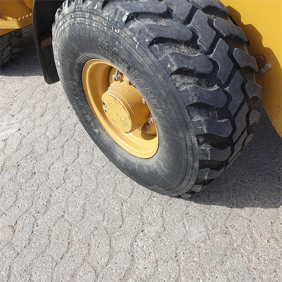 Chargeuse sur pneus Caterpillar 906 H2