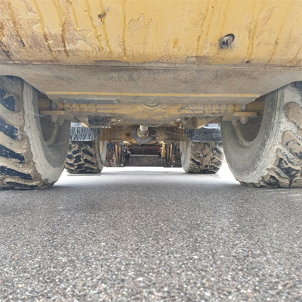 Chargeuse sur pneus Caterpillar 906 H2