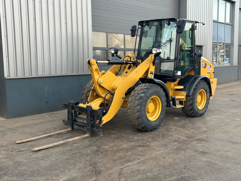 Chargeuse sur pneus Caterpillar 908