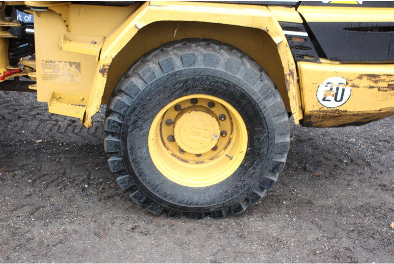 Chargeuse sur pneus Caterpillar 908