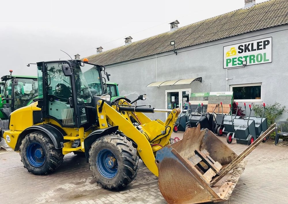 Chargeuse sur pneus Caterpillar 908H