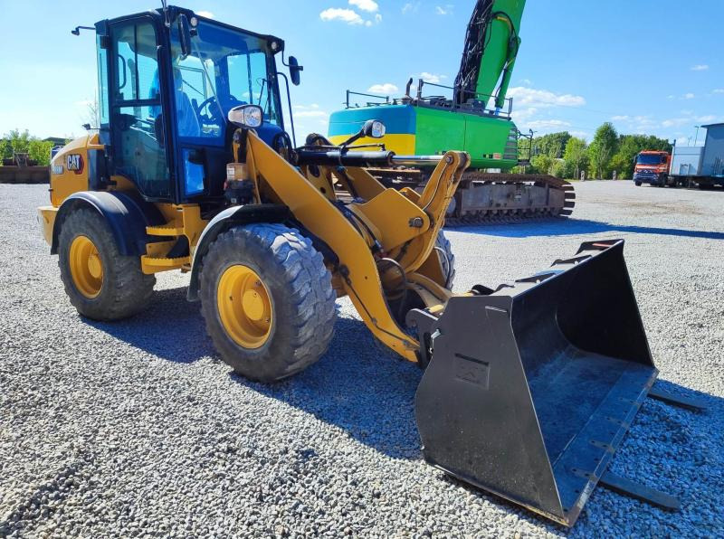 Chargeuse sur pneus Caterpillar 908M