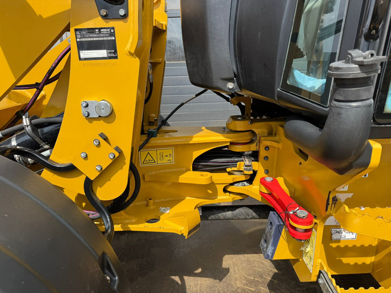 Chargeuse sur pneus Caterpillar 908M