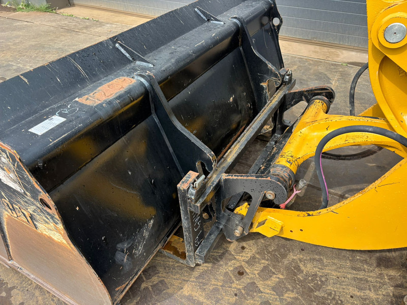 Chargeuse sur pneus Caterpillar 908M