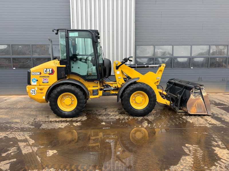 Chargeuse sur pneus Caterpillar 908M