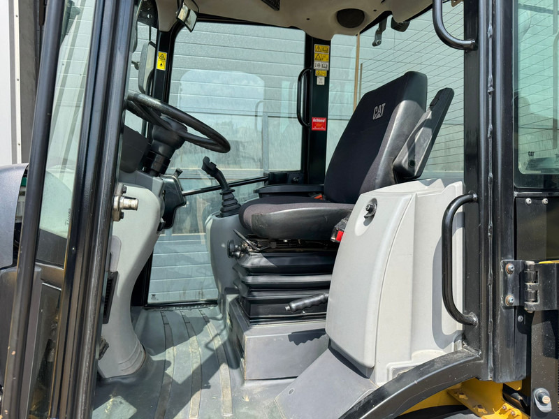 Chargeuse sur pneus Caterpillar 908M