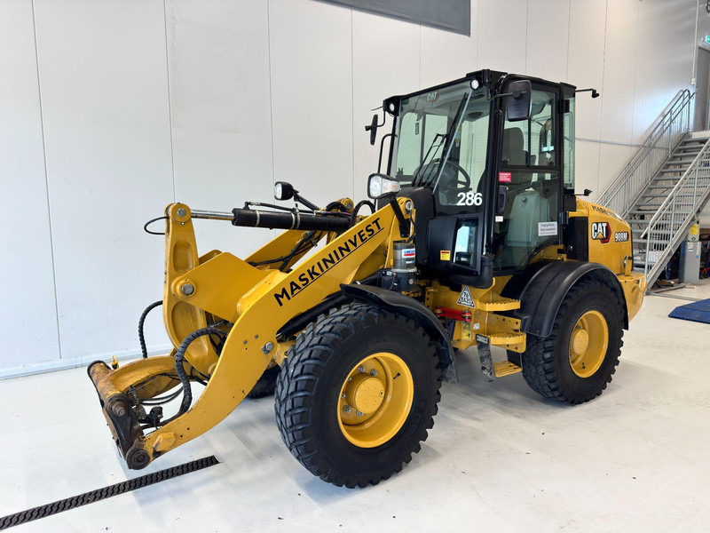 Chargeuse sur pneus Caterpillar 908 Cat 908 M