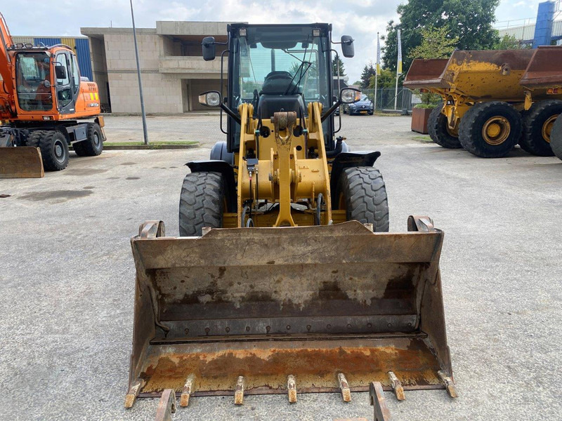 Chargeuse sur pneus Caterpillar 908 H2 NVT