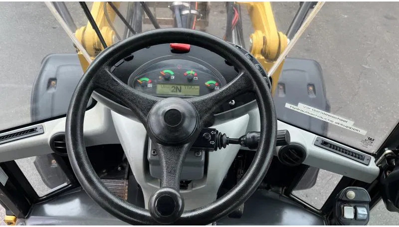 Chargeuse sur pneus Caterpillar 908 M Klappschaufel+Pal.gabel Schnellwechsl. 908 M 4x4 Klappschaufel+Pal.gabel Schnellwechsl.