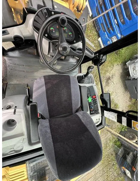 Chargeuse sur pneus Caterpillar 908 M Klappschaufel+Pal.gabel Schnellwechsl. 908 M 4x4 Klappschaufel+Pal.gabel Schnellwechsl.