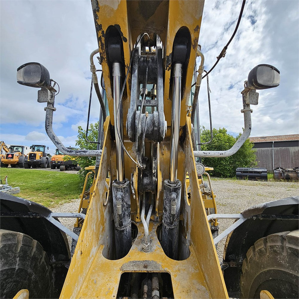 Chargeuse sur pneus Caterpillar 930G