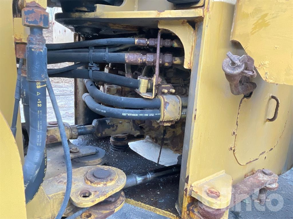 Chargeuse sur pneus Caterpillar 930 M (2016)