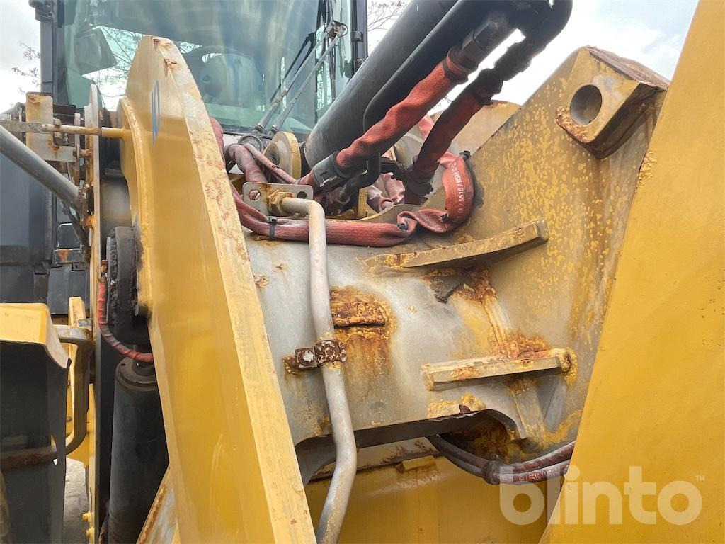 Chargeuse sur pneus Caterpillar 930 M (2016)