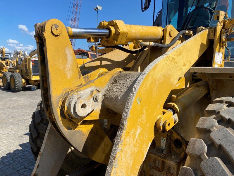 Chargeuse sur pneus Caterpillar 938G II NVT