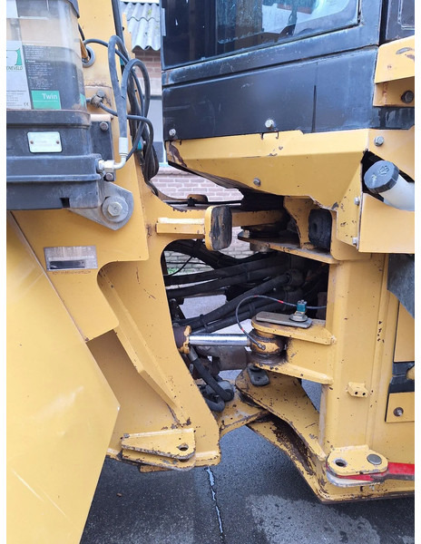 Chargeuse sur pneus Caterpillar 938G ll