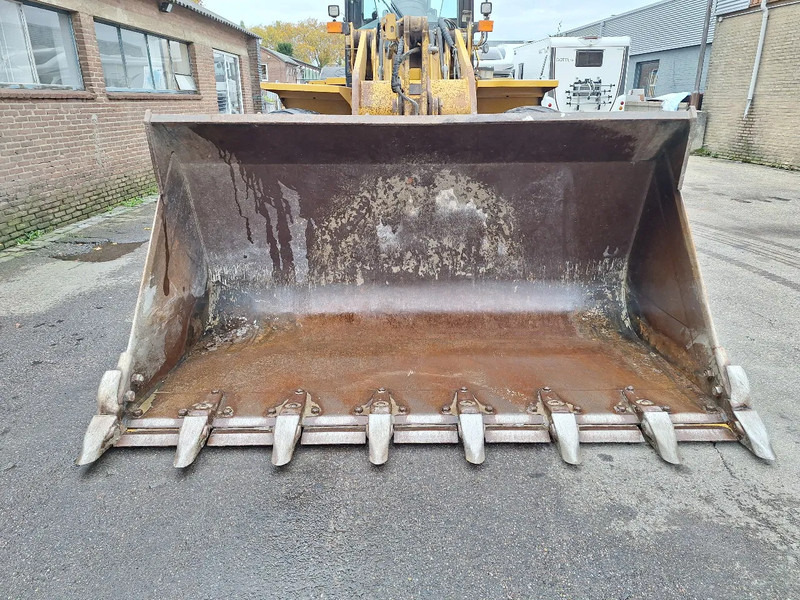 Chargeuse sur pneus Caterpillar 938G ll