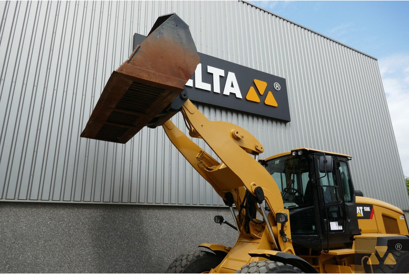 Chargeuse sur pneus Caterpillar 938K