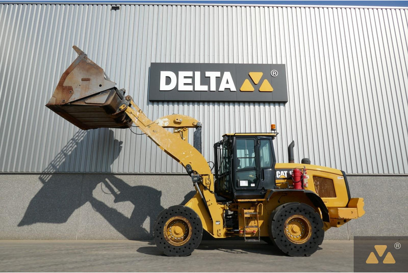 Chargeuse sur pneus Caterpillar 938M