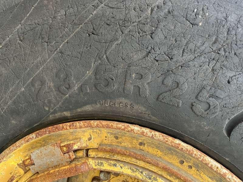 Chargeuse sur pneus Caterpillar 950K