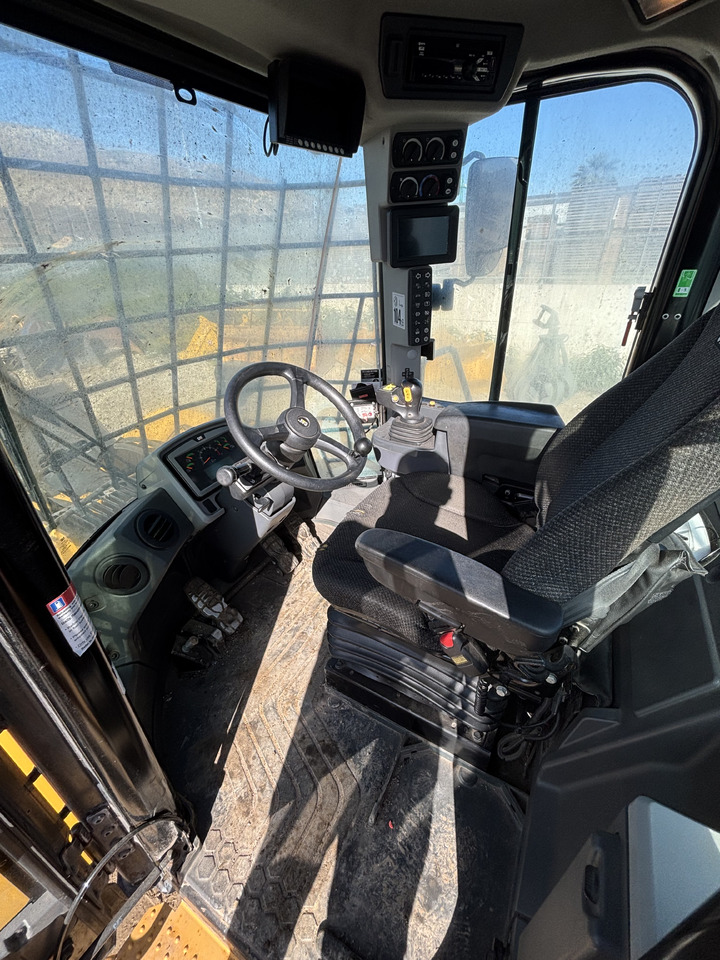 Chargeuse sur pneus Caterpillar 950M