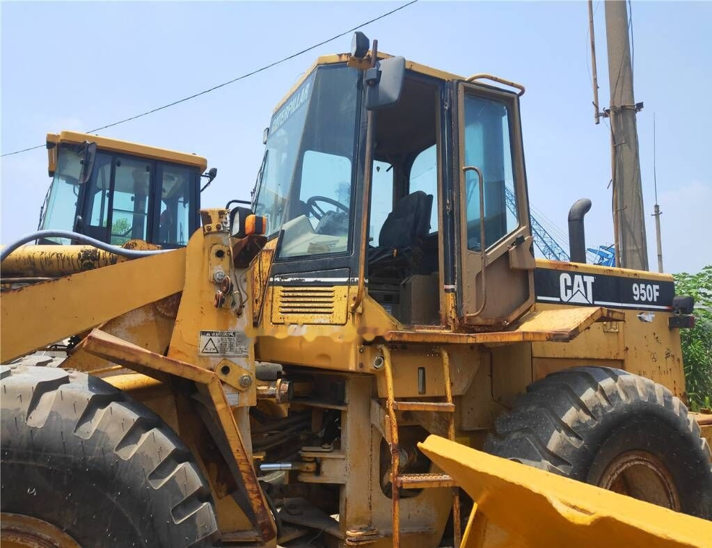 Chargeuse sur pneus Caterpillar 950 F