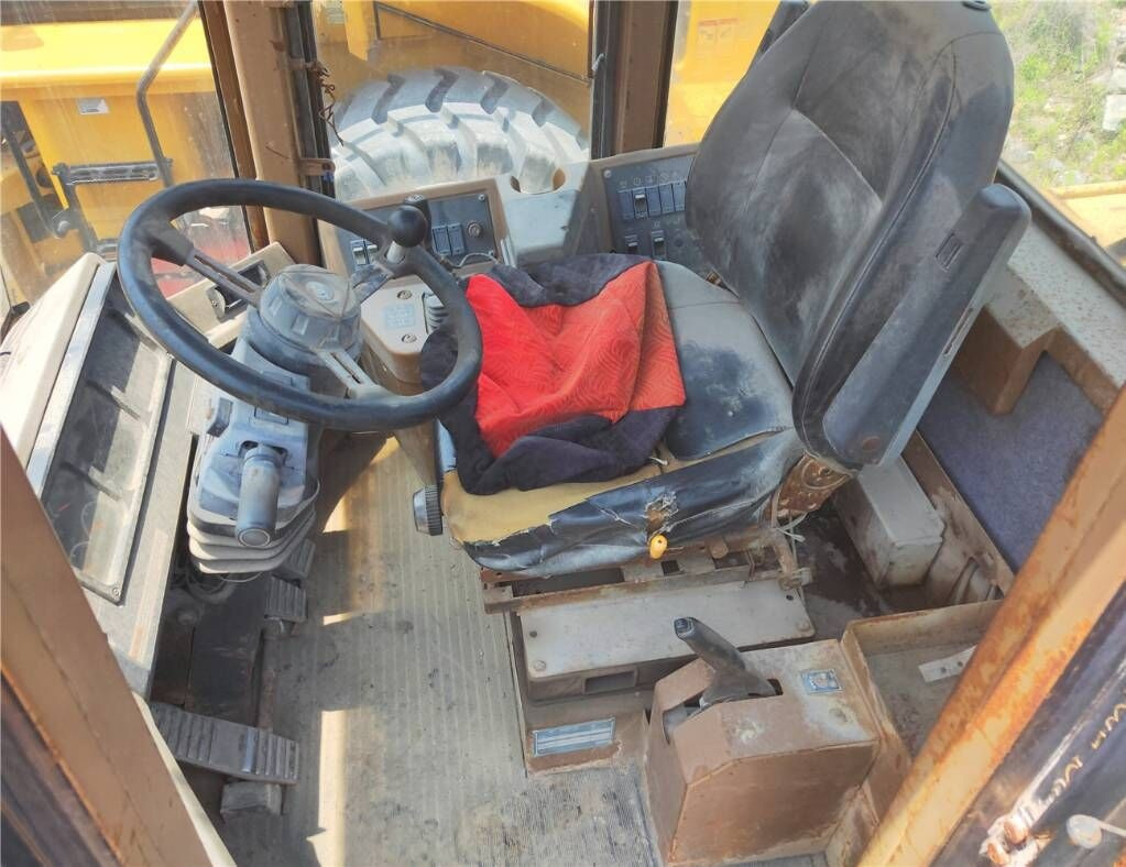 Chargeuse sur pneus Caterpillar 950 F