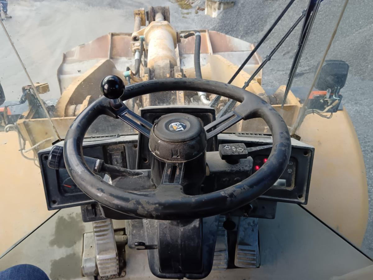 Chargeuse sur pneus Caterpillar 962G 1