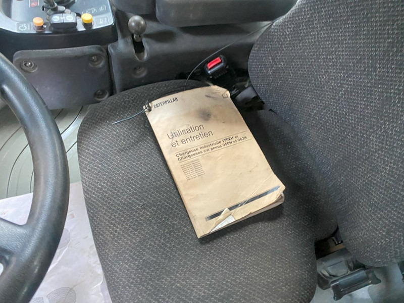 Chargeuse sur pneus Caterpillar 962H NVT