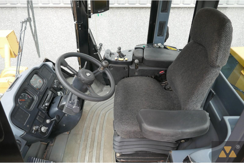 Chargeuse sur pneus Caterpillar 966H