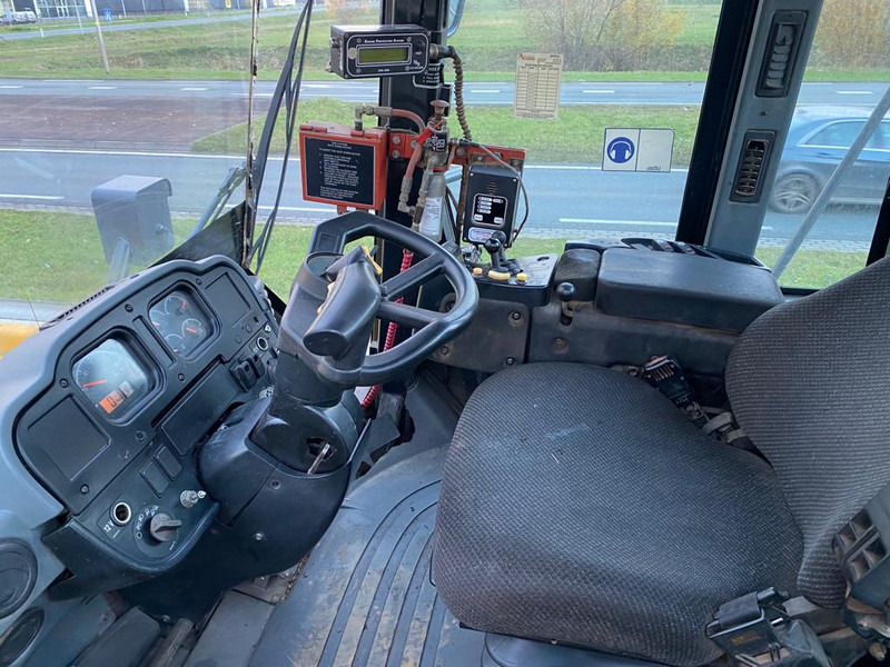 Chargeuse sur pneus Caterpillar 966H