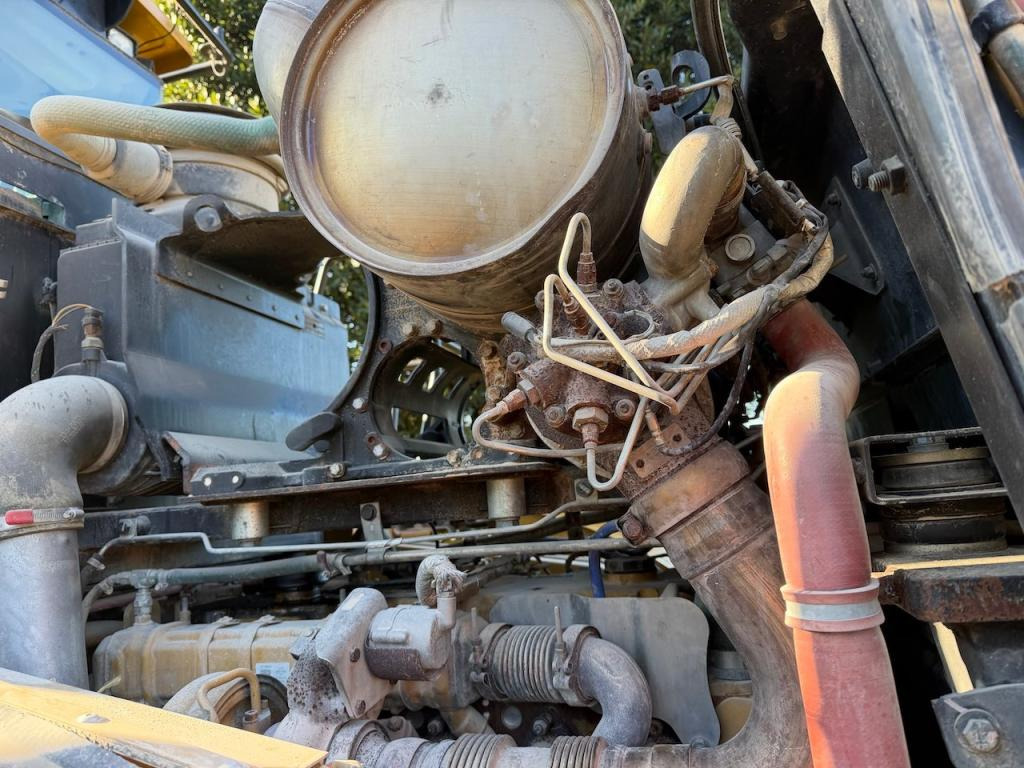 Chargeuse sur pneus Caterpillar 966K