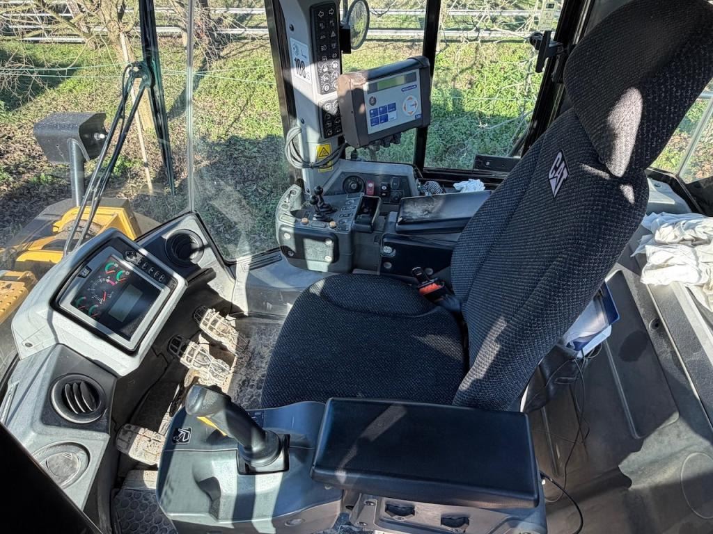 Chargeuse sur pneus Caterpillar 966K