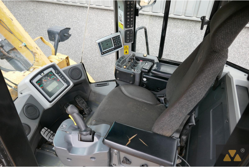 Chargeuse sur pneus Caterpillar 966K