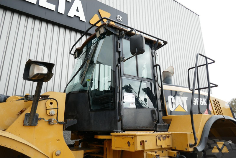 Chargeuse sur pneus Caterpillar 966K