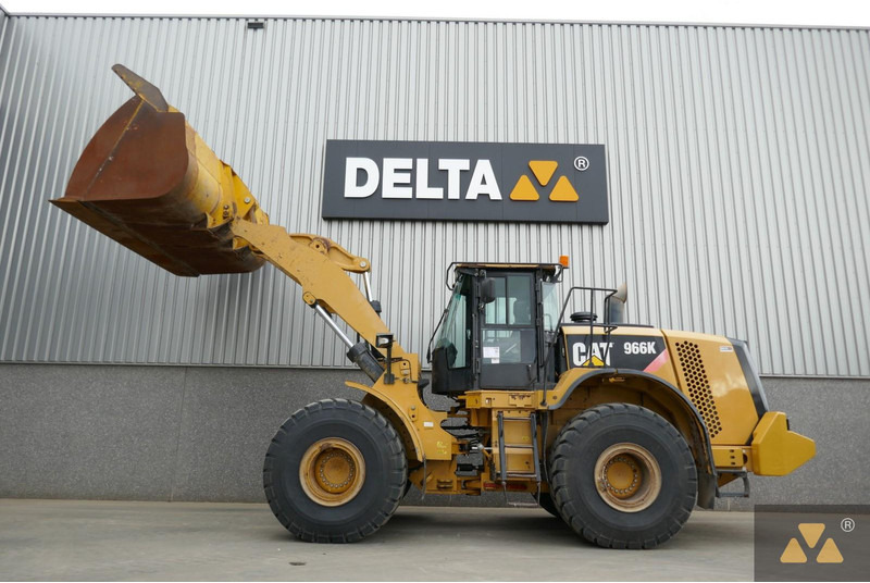 Chargeuse sur pneus Caterpillar 966K
